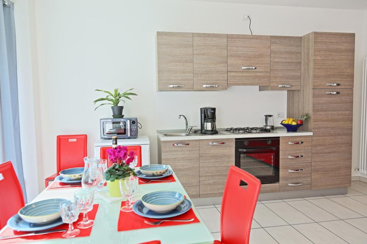 Legnoncino Holiday Home- Lake Como Colico Luaran gambar